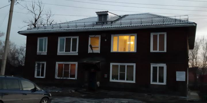 Завершен капитальный ремонт кровли дома в Минусинске