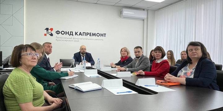 С рабочим визитом Фонд посетил министр строительства и ЖКХ края Михаил Заскалько.