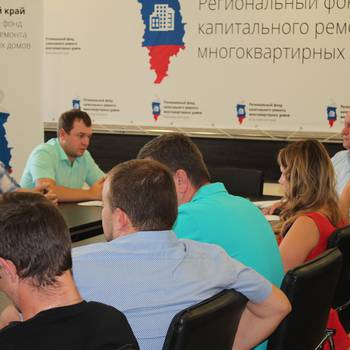 До конца 2019 года в крае планируется заменить 883 лифта