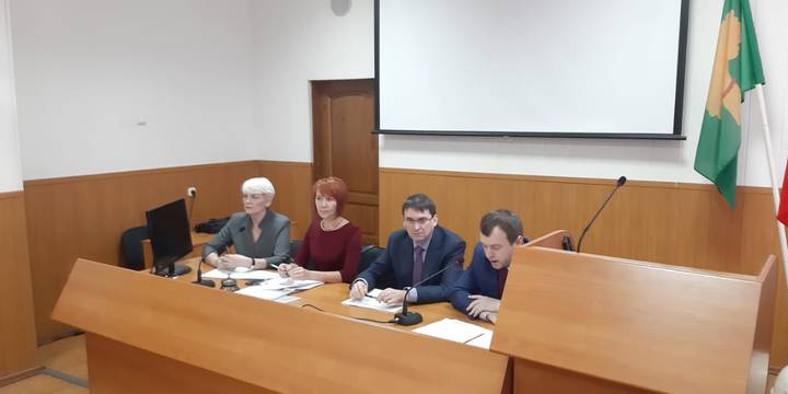 За прошедшую неделю в городах Канск и Ачинск состоялись кустовые совещания, посвященные вопросам исполнения краткосрочного плана региональной программы капитального ремонта