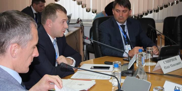 В Красноярске в рамках VIII межрегиональной конференции "ЖКХ. Энергетика. Экология" состоялся круглый стол по опыту реализации программы капитального ремонта в Красноярском крае