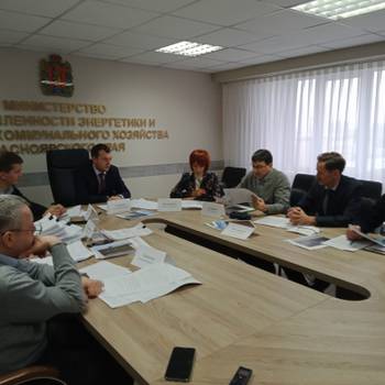 Комиссия одобрила перенесение срока ремонта 14 многоквартирных домов на более ранний период