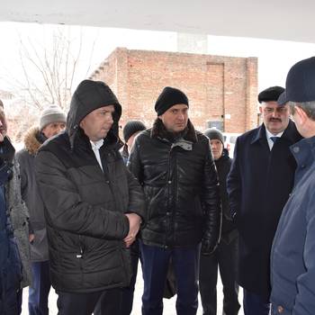 Подрядчики отчитались о ходе выполнения работ по замене лифтов