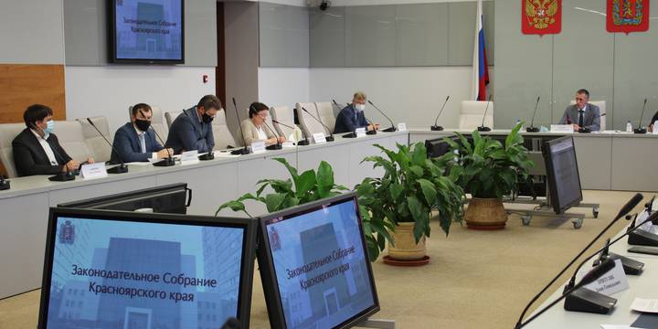 Состоялось очередное заседание комитета по строительству и жилищно-коммунальному хозяйству