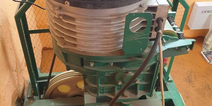 Продолжается реализация программы по замене лифтового оборудования