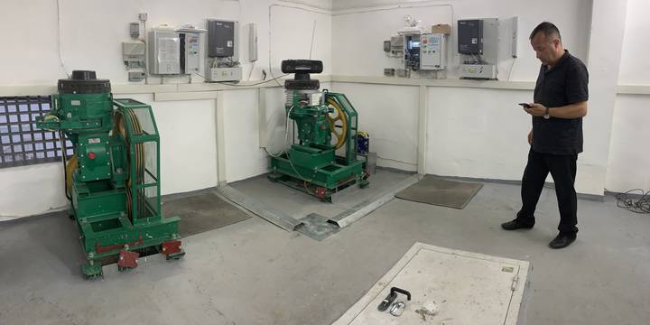 В нескольких домах Красноярска завершены работы по замене лифтового оборудования