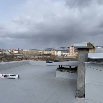 Состав подрядных организаций, имеющих право заниматься капитальным ремонтом многоквартирных домов, изменился.