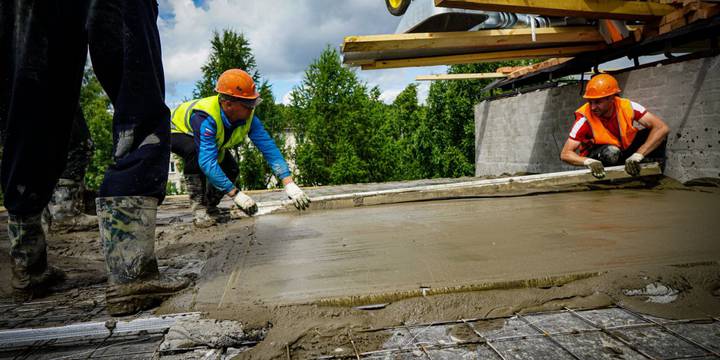 Капитальный ремонт в настоящее время проводится более чем в 300 домах Красноярского края