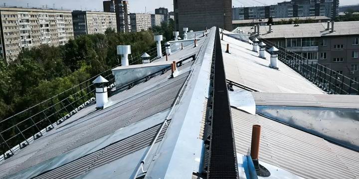 Фонд капитального ремонта принял два дома после обновления кровель