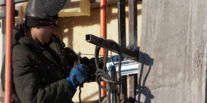 Ежемесячную плату за капремонт многоквартирных домов в Москве могут ввести с июля