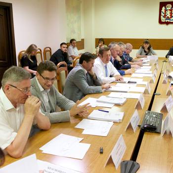 В Заксобрании края вновь обсудили реализацию программы капремонта