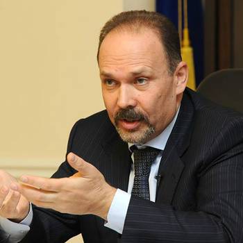 Интервью министра строительства и жилищно-коммунального хозяйства Российской Федерации Михаила Александровича Меня Российской газете от 18.07.2017 года "Жить как хочется"