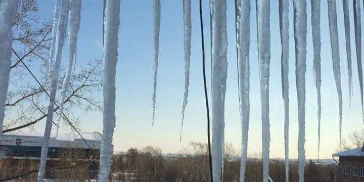 На домах с капитально отремонтированными крышами не образовываются сосульки